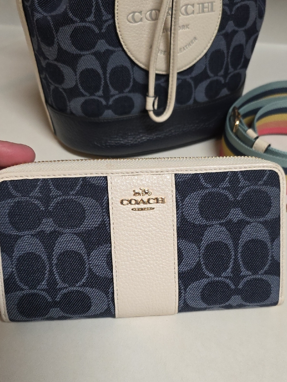 Coach Dempsey Drawstring Bucket Bag in signature denim with Wallet . - Picture 3 of 15